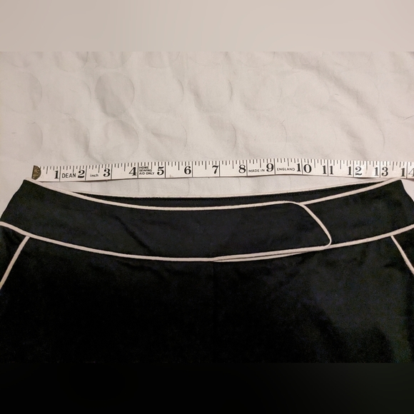 Cotton A-line Skirt w/ pockets, front split, & piping detail on waistband - Picture 9 of 12
